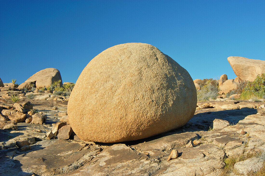 Morning light on rock formations at Jumbo Rocks, Joshua Tree National Park, California