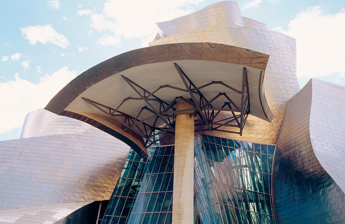 Museum Guggenheim, by Frank O. Gehry. Bilbao. Biscay. Spain