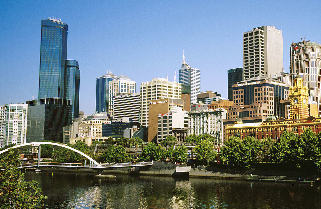 Yarra River and downtown Melbourne (world s most liveable city, 2004). Victoria, Australia