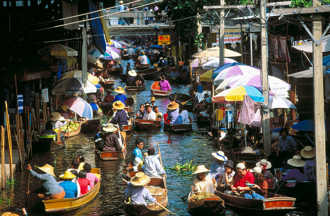 Damnoen Saduak Floating Market. Bangkok. Thailand