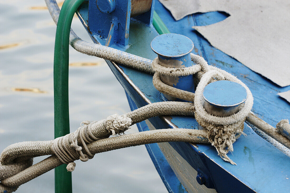 Ropes on a fisher boat, harbour, Grado. Regione Autonoma Friuli Venezia Giulia, Italy