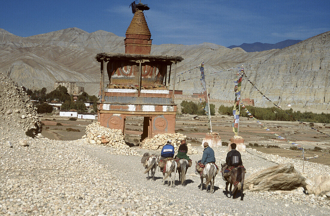 Buddhist chortens. Tangbe, entrance to village above Kali Gandaki gorge. Kingdom of Mustang. Nepal