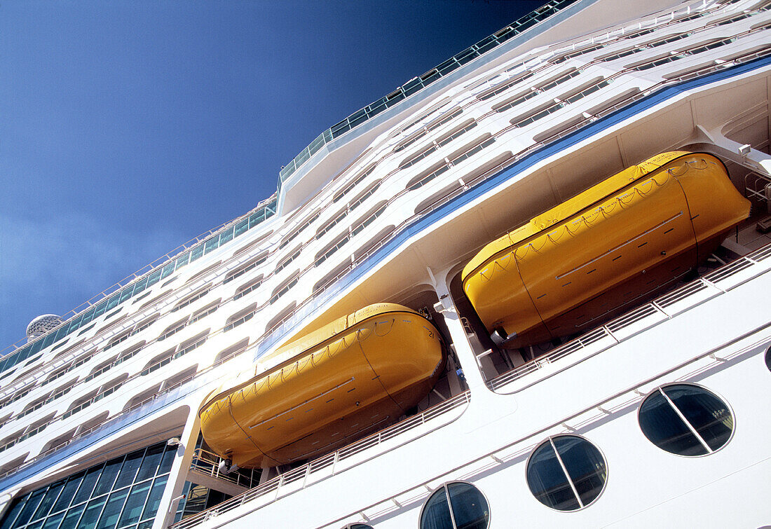 Cruise ship with life boats