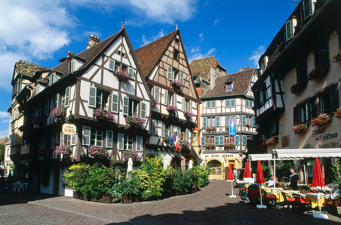 Square in the old town, Platz an der Grand Rue, Colmar Alsace, Haut-Rhin, France