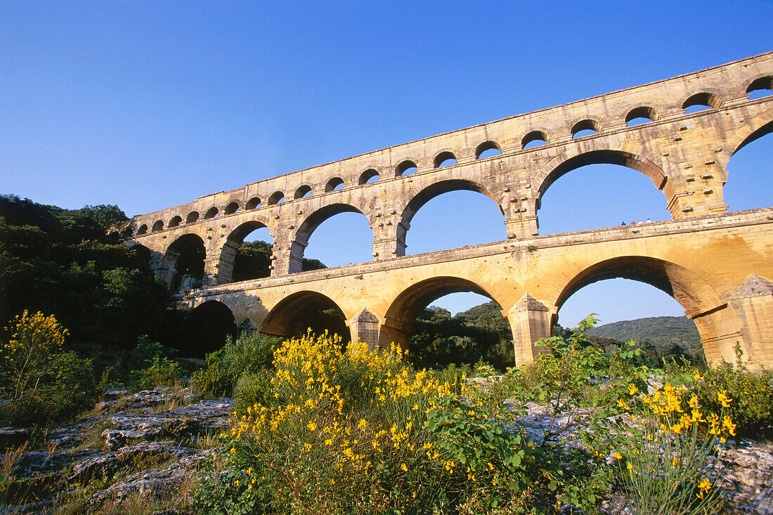 Aqueduct, Pont du Gard, Gardon Valley, Provence, France