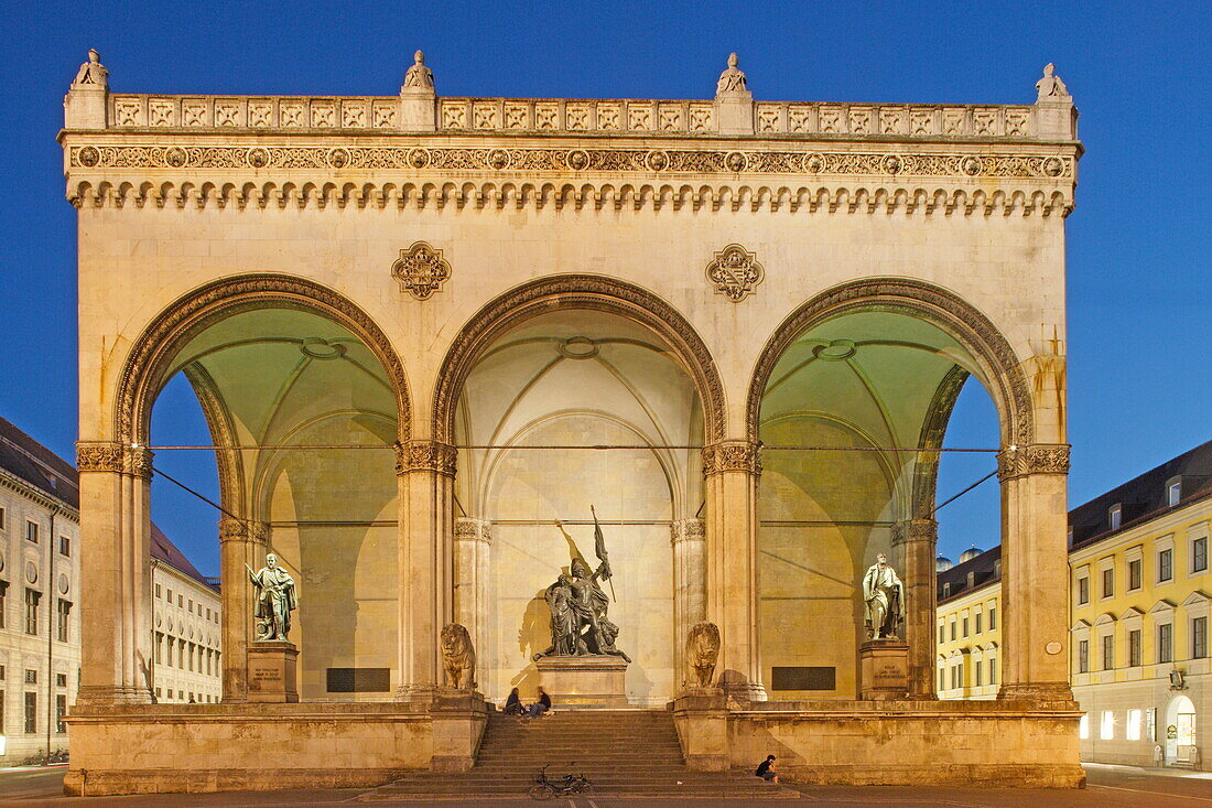 The Feldherrnhalle in the evening, Odeonsplatz, Munich, Bavaria, Germany