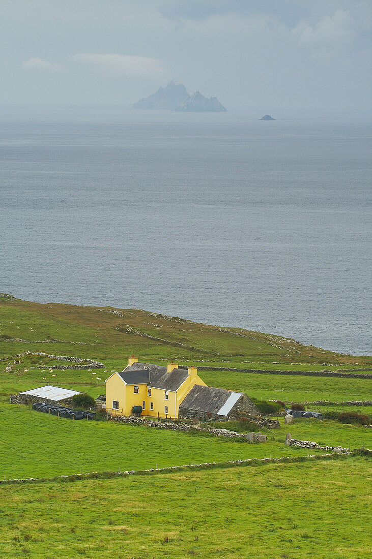 outdoor photo, view to Skellig Michael, Iveragh,  Ring of Kerry,  County Kerry, Ireland, Europe