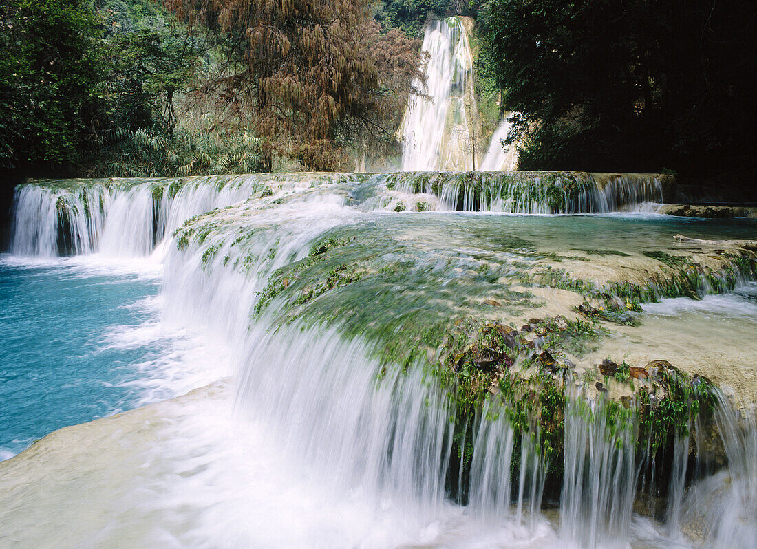 Minas Viejas waterfalls. Huasteca San Luis Potosí. Mexico.