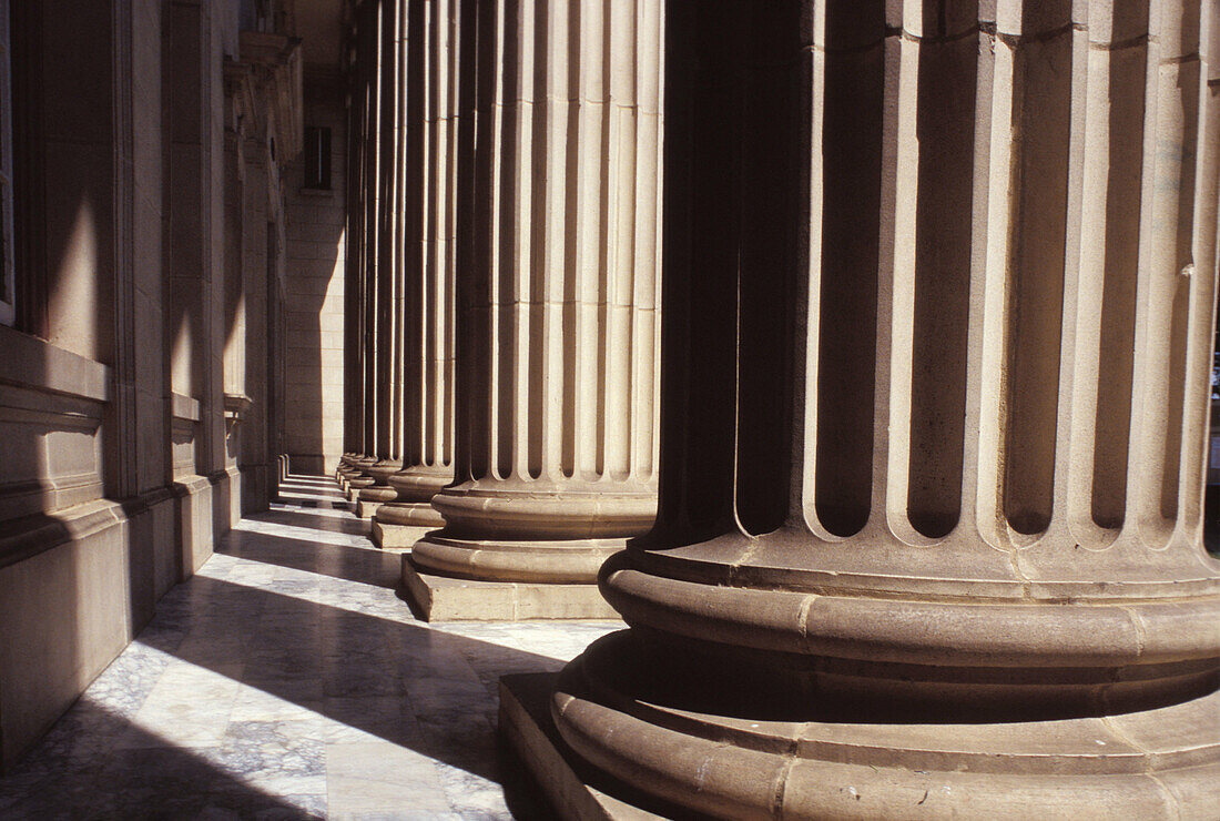  Architectural detail, Architectural details, Architecture, Building, Buildings, Close up, Close-up, Closeup, Color, Colour, Column, Columns, Concept, Concepts, Daytime, Detail, Details, Exterior, Lined up, Lined-up, Lining up, Lining-up, Outdoor, Outdoor