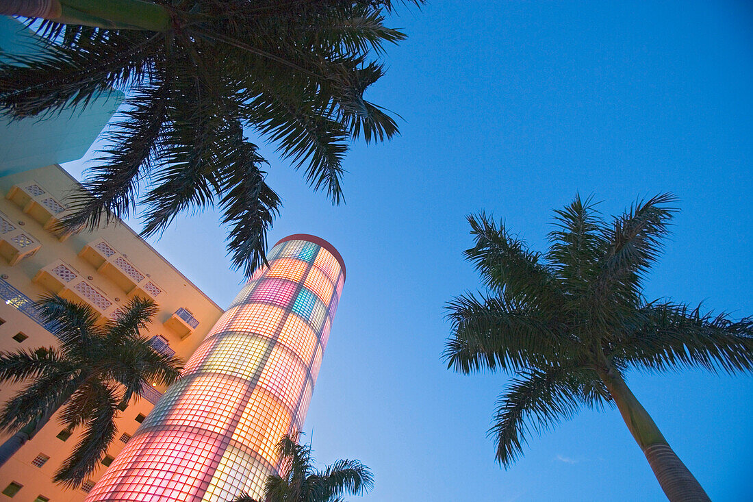 Art deco building on Washington Avenue, Miami Beach, Florida, USA