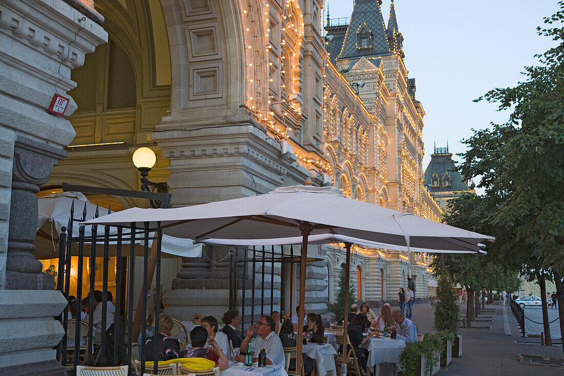 Café Bosco im Kaufhaus GUM am Roten Platz, Moskau, Russland