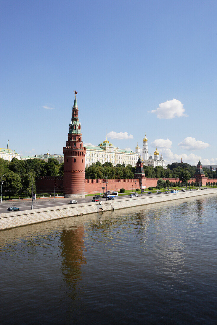 Moskva river and the Moscow Kremlin, Moscow, Russia
