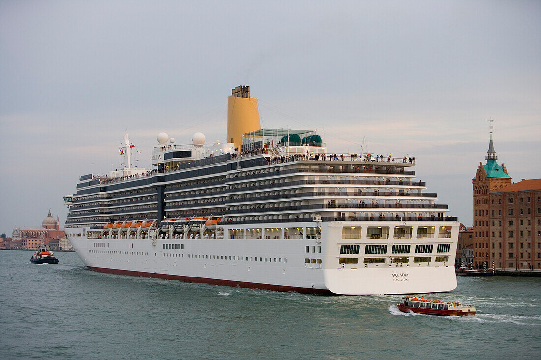 Cruiseship MS Arcadia (PandO Cruises) departing from Port of Venice at sunset, Venice, Veneto, Italy