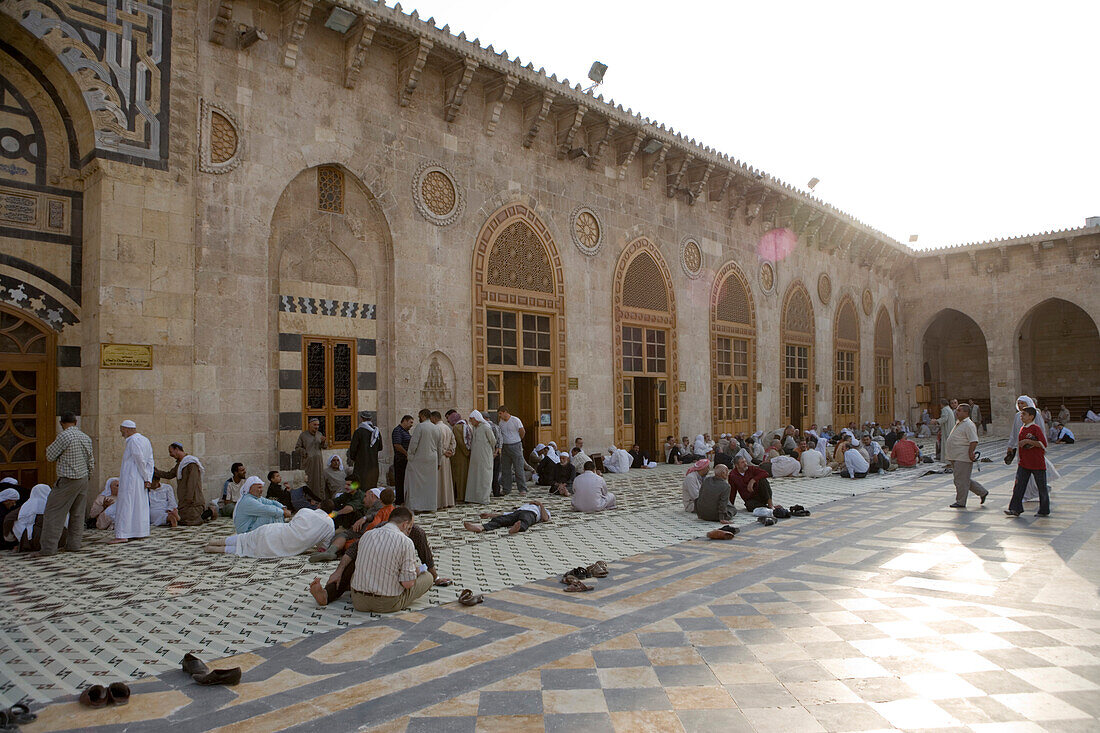 Innenhof der Großen Moschee, Aleppo, Syrien, Naher Osten, Asien