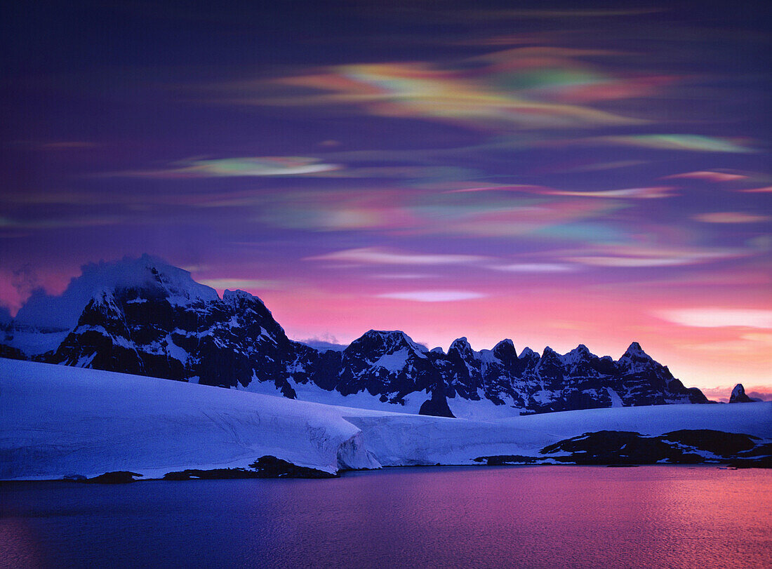 Bunte Wolken in der Stratosphäre, Perlmuttwolken, Polare Stratosphärenwolken, Antarktis