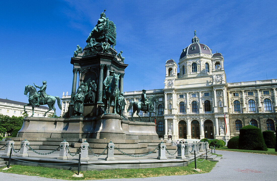 Museum of Natural History (Kunsthistorisches) and Maria-Theresien Platz. Vienna. Austria