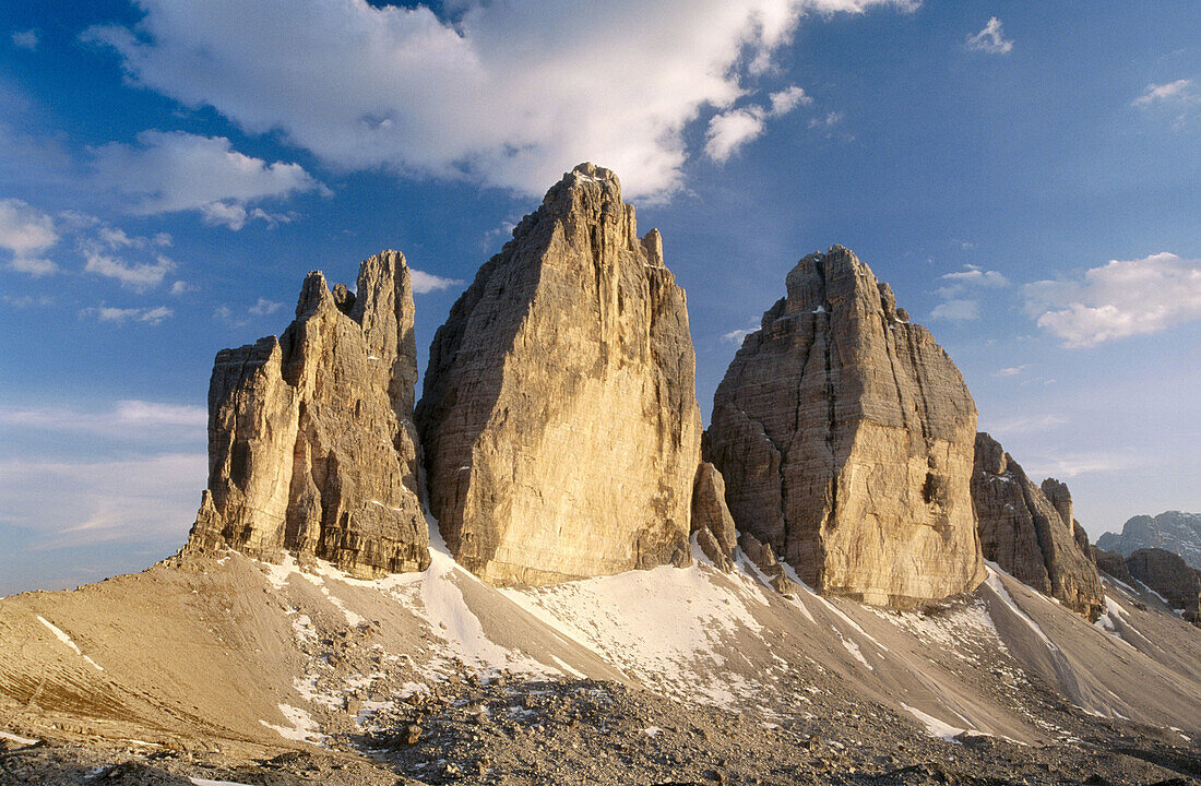 Tre Cime di Lavaredo (Three Chimneys). Lavaredo. Sextener Dolomiten. Alps. Dolomites. Italy.