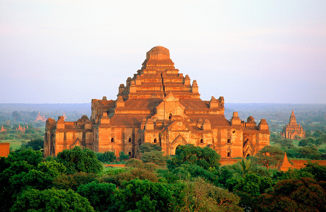 Dhammayangyi pagoda. Bagan Archaeological site. Mandalay division. Myanmar (Burma)