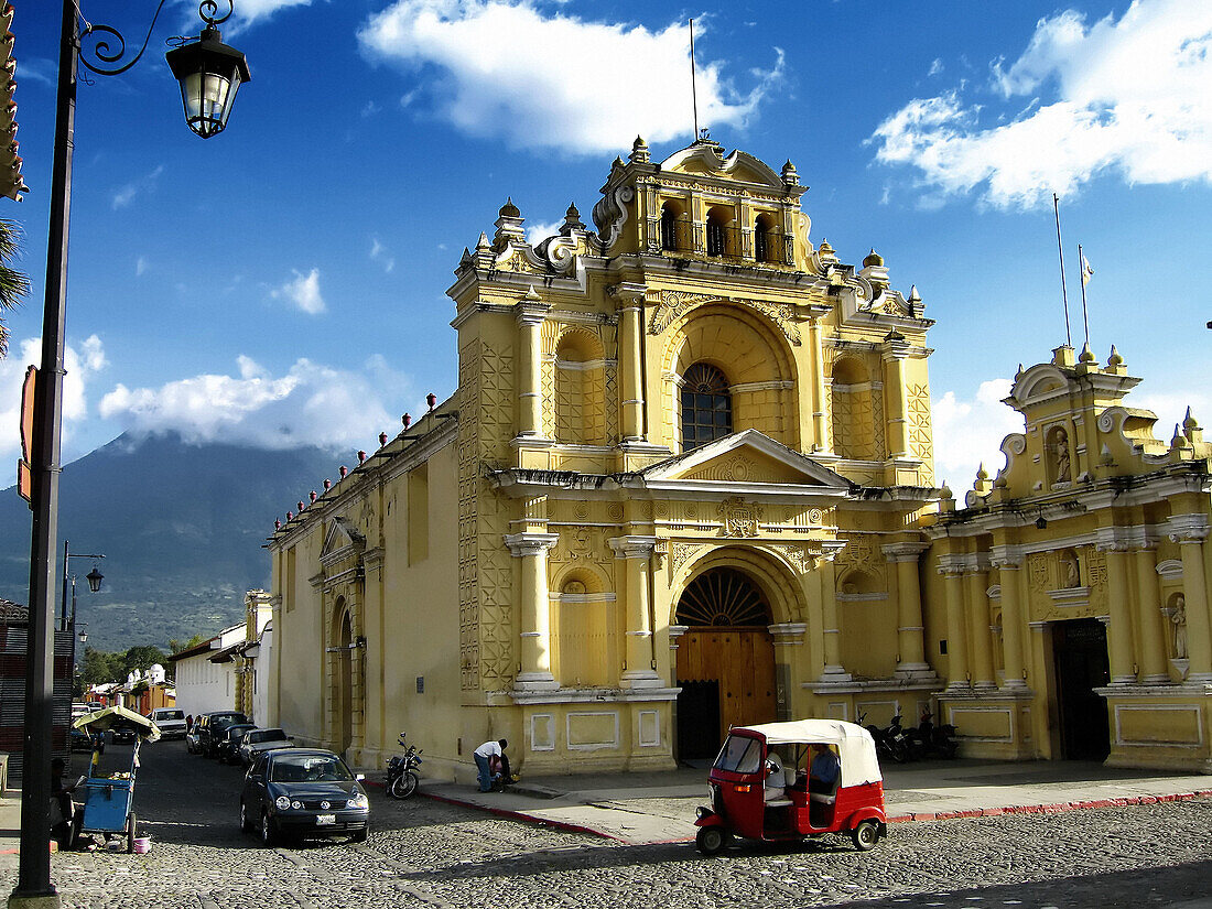 Templo y Hospital de San Pedro Apóstol. Antigua Guatemala. Sacatepéquez Region. Guatemala