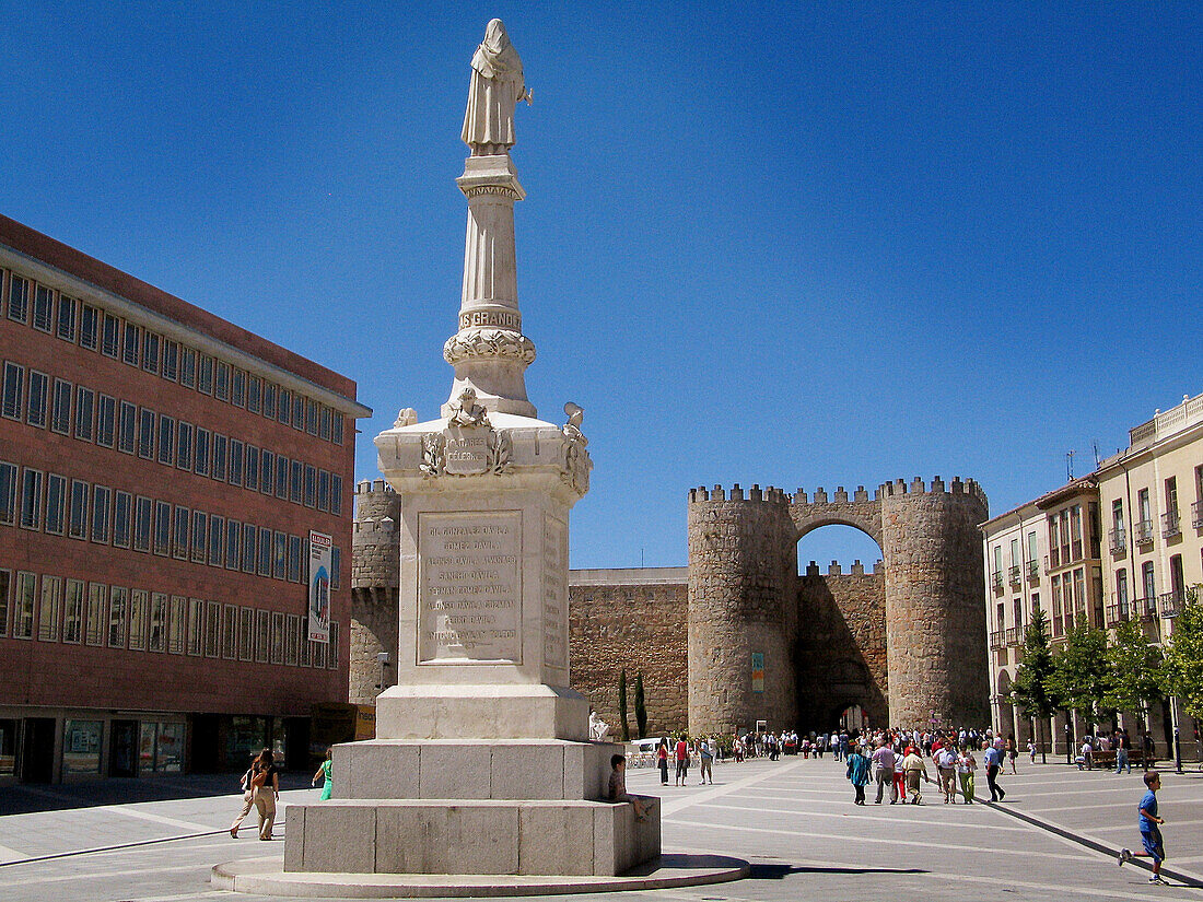 Santa Teresa Square. Ávila. Spain