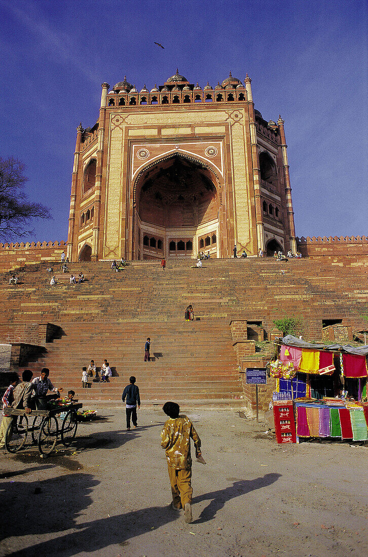 The Buland Darwaza (Victory Gate). Jami Masjid (Great Mosque). Fatehpur Sikri historical site. Southwestern Uttar Pradesh. India