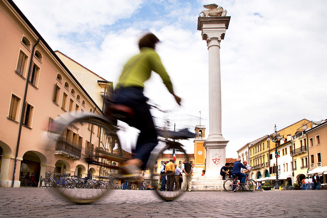 Piazza Vittorio Emanuele, Rovigo, Veneto, Italy