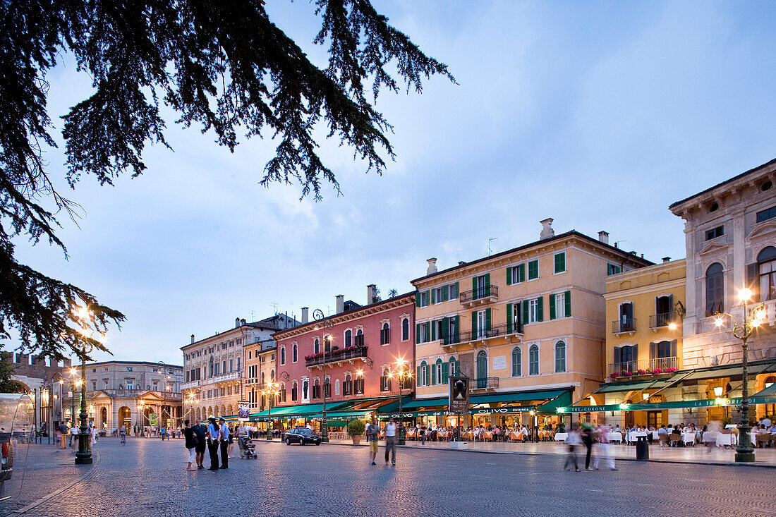 Restaurants, Piazza Bra, Verona, Veneto, Italy