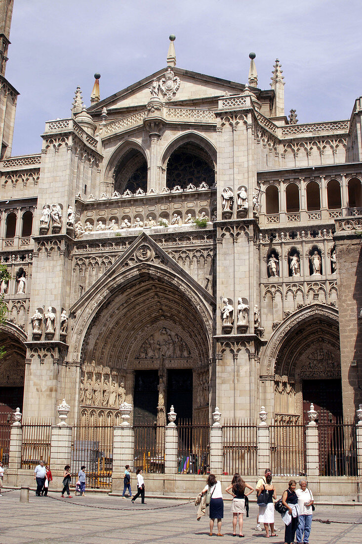 Main facade of Gothic cathedral built 13-15th century. Toledo. Spain