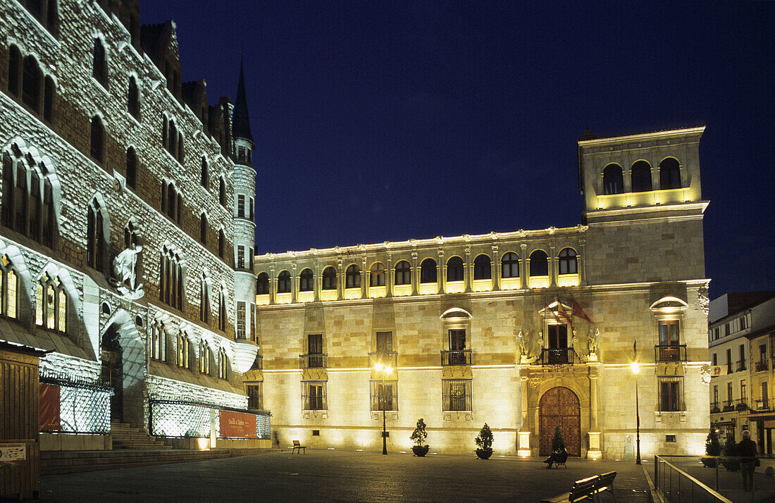 Palacio de los Guzmanes and Casa Botines (by Gaudí). León. Spain