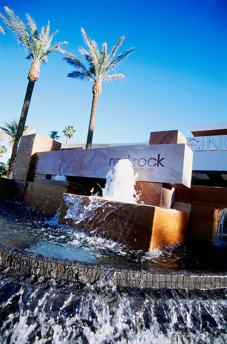 Brunnen vor Hotel Red Rock, Las Vegas, Nevada, USA, Amerika