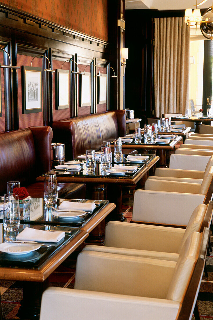 Interior view of Restaurant Country Club at Hotel WYNN, Las Vegas, Nevada, USA, America