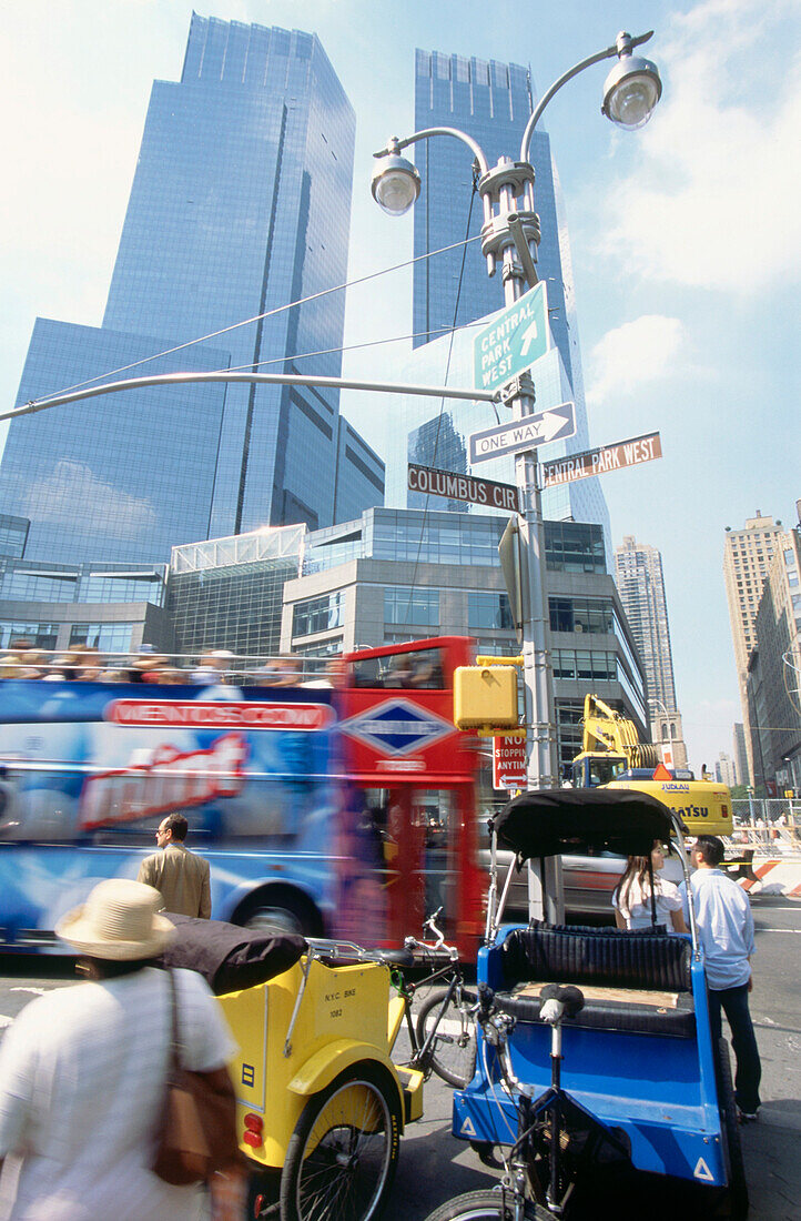 Street scenery in front of Time Warner Center, Columbia Circle, Manhattan, New York, USA, America