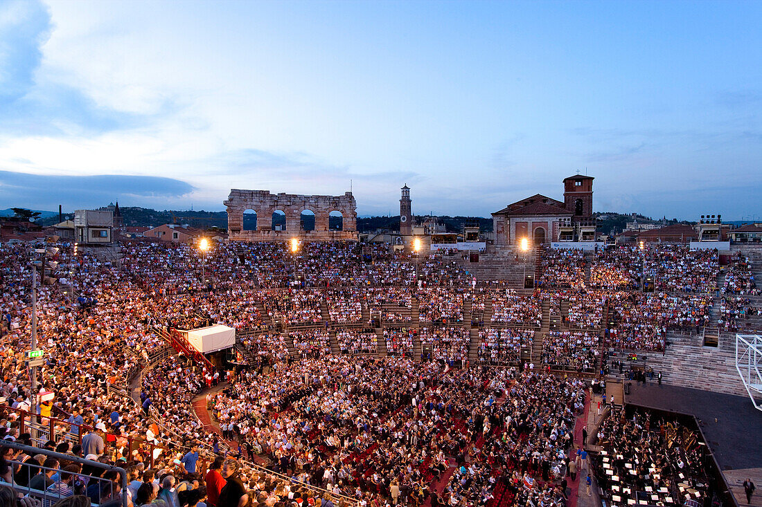 Opernaufführung, Arena, Verona, Venetien, Italien