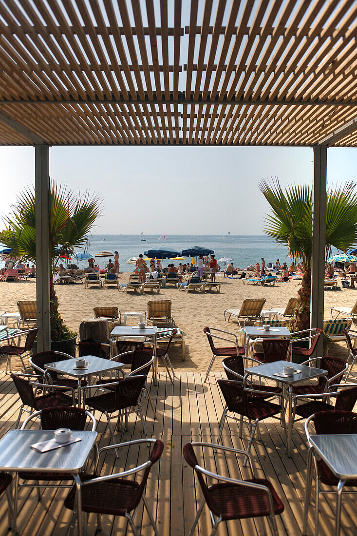 Beach cafe, Platja del Bogatell, Poble Nou, Barcelona, Catalonia, Spain