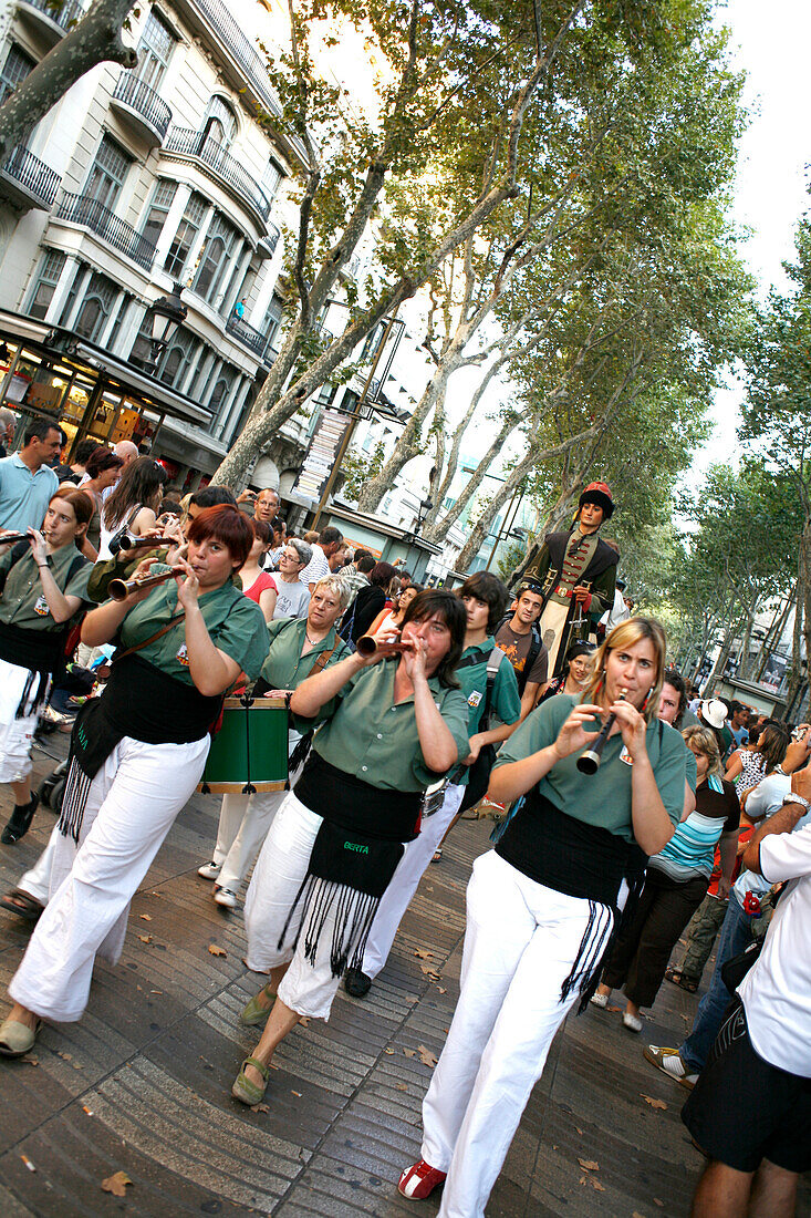 Straßenfest auf La Rambla, Barcelona, Katalonien, Spanien