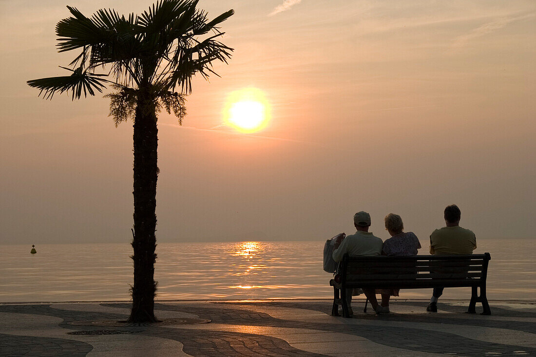 Lazise, Lake Gardasee, lakeside, Italy, Europe