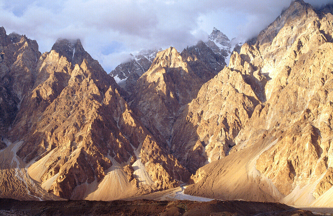 Mountain scenery near Passu. Hunza Valley. North Pakistan