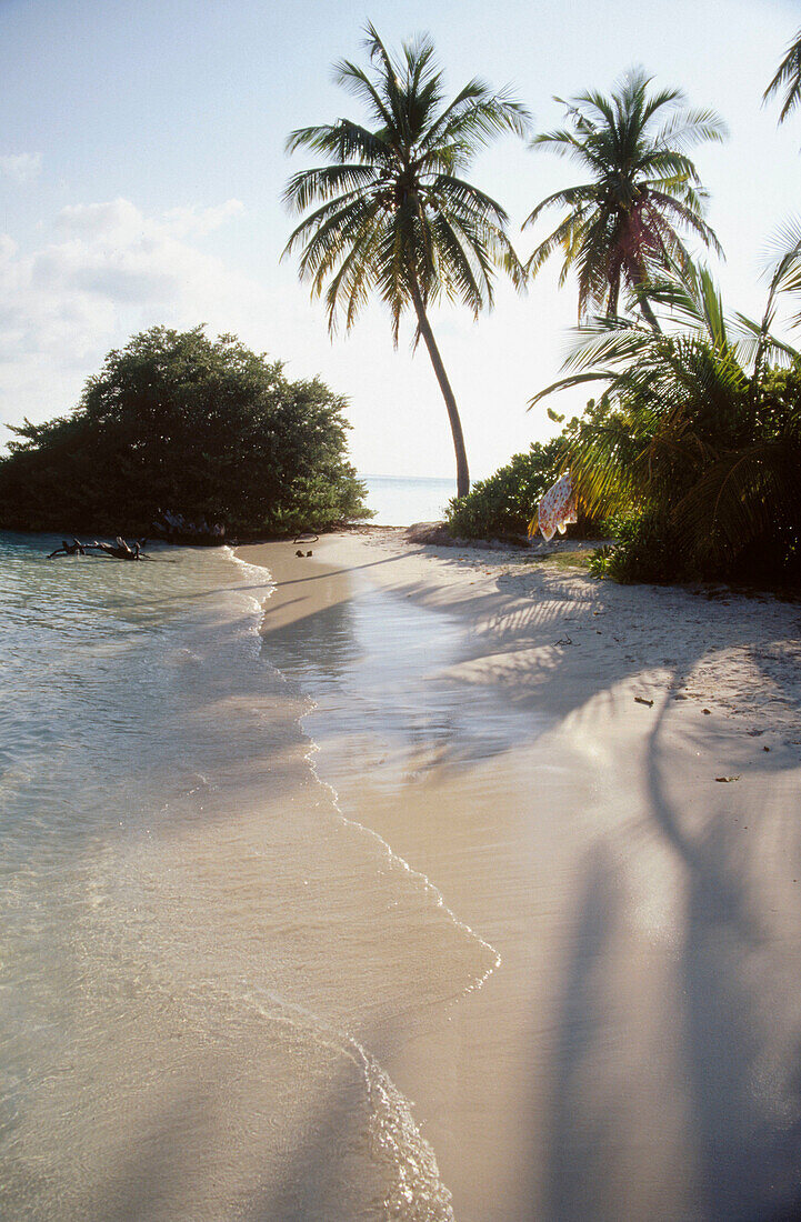 Beach on Meerufenfushi Island in North Male Atoll. Maldives