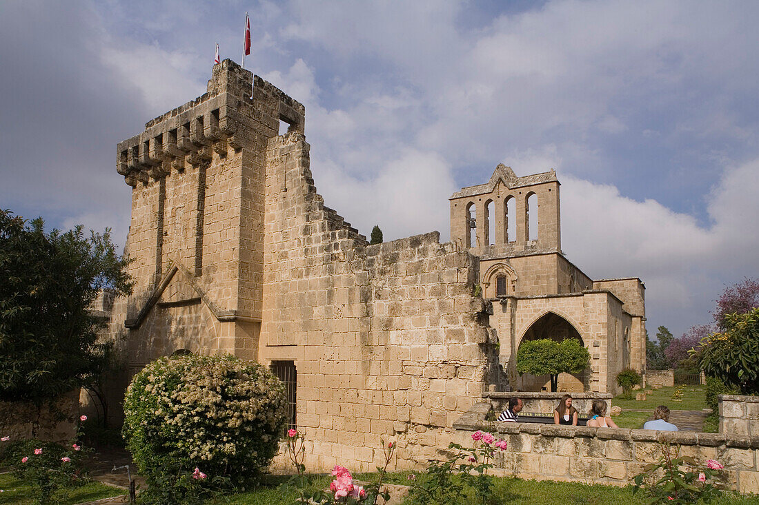 Abtei Bellapais, Abbaye de la Pais, Kloster Ruinen in der Nähe von Kyrenia, Girne, türkisch, Nordzypern, Zypern