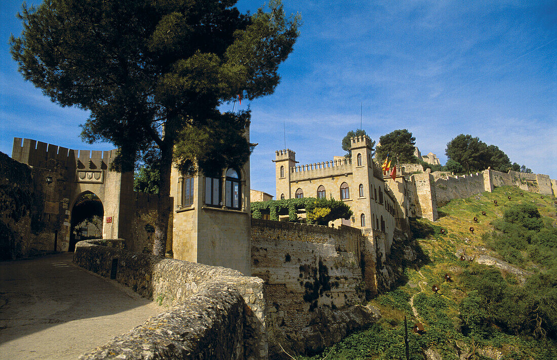 Castle on mount Vernissa. Alcazaba. Castillo Mayor de Xativa (Játiva). Comunidad Valenciana. Valencia. Spain.