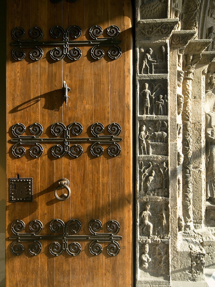 Detail. Romanesque Portico. Monastery of Sta. Maria. Ripoll (Girona) Spain