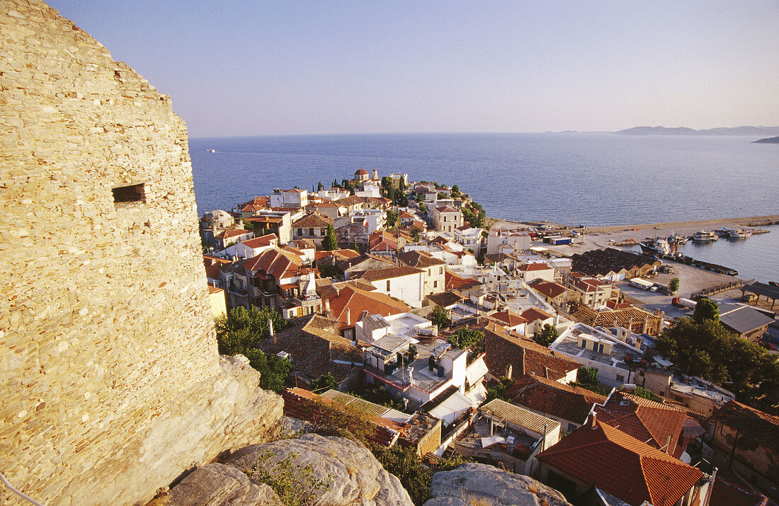 Das Panagia-Viertel in der Altstadt von Kavala. Griechisch-Mazedonien