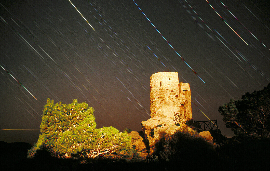 Ses Animes Turm, Aussichtsturm aus dem 15. Jahrhundert. Banyalbufar. Mallorca, Balearische Inseln. Spanien