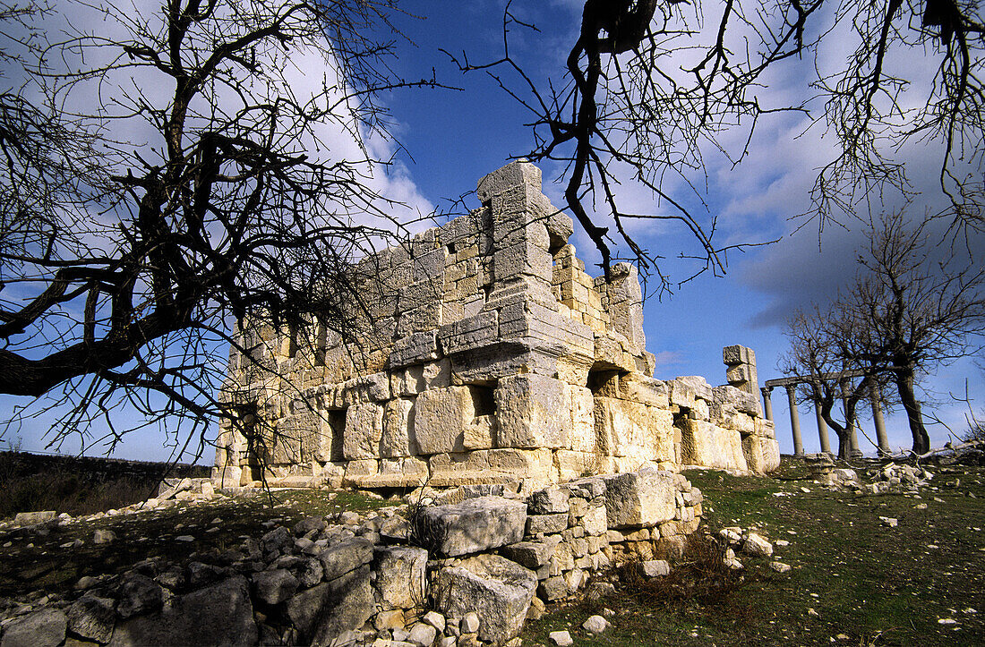 Temple of Tyche (100 a.C.). Uzuncaburç (Diocesarea). Silifke. Eastern mediterranean sea. Turkey.