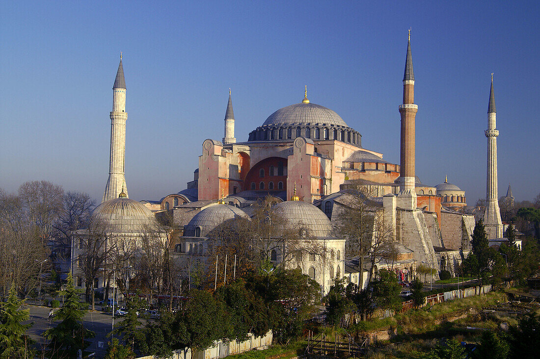 Sophienmoschee (um 537), Sultanahmet, Istanbul. Türkei