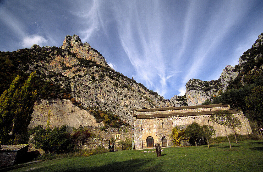 Kloster Santa Maria de Obarra. (Romanisches IX. Jahrhundert). Isábena-Tal. Pirineo Aragonés. Provinz Huesca. Spanien