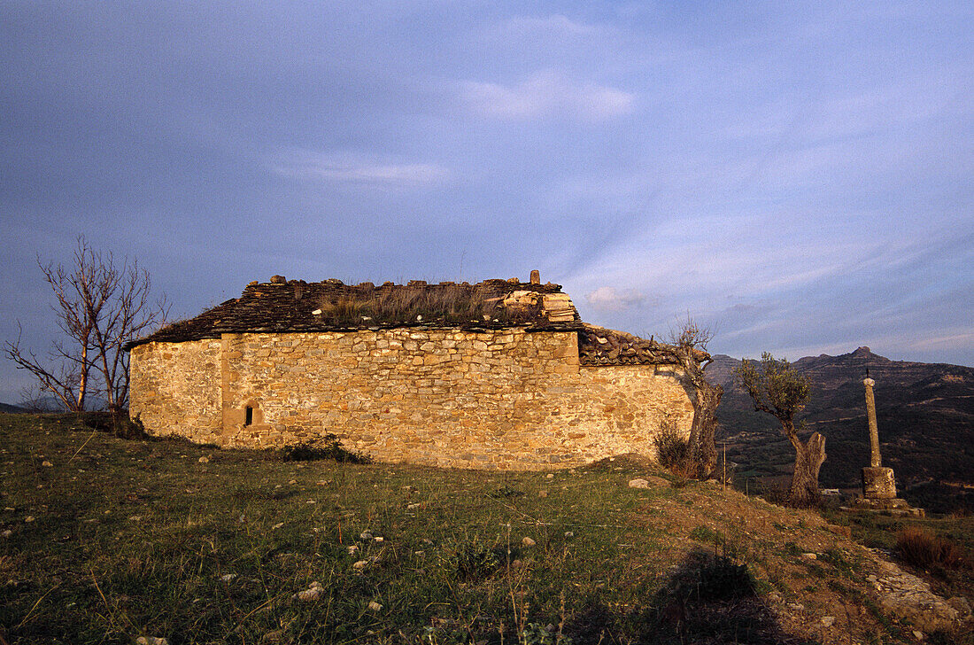 Kapelle La Cregüeta. Sierra de Sis. Isábena-Tal. Pirineo Aragonés. Provinz Huesca. Spanien