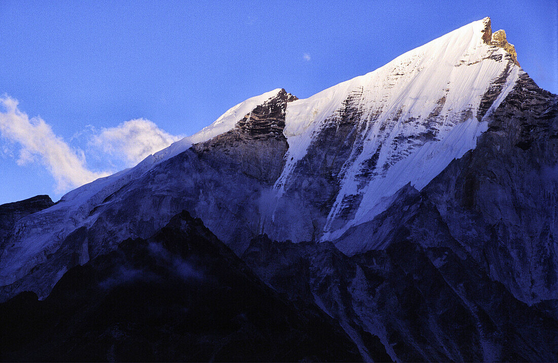 Picos Bhagirathi Parbat (6856m.). Himalaya Garhwal. Uttar Pradesh. Indien