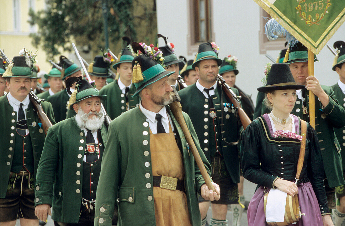 Bavarian mountain brigade, Procession of Mountain Riflemen in traditional costume, regional costume, Gebirgsschütze, Upper Bavaria, Bavaria, Germany