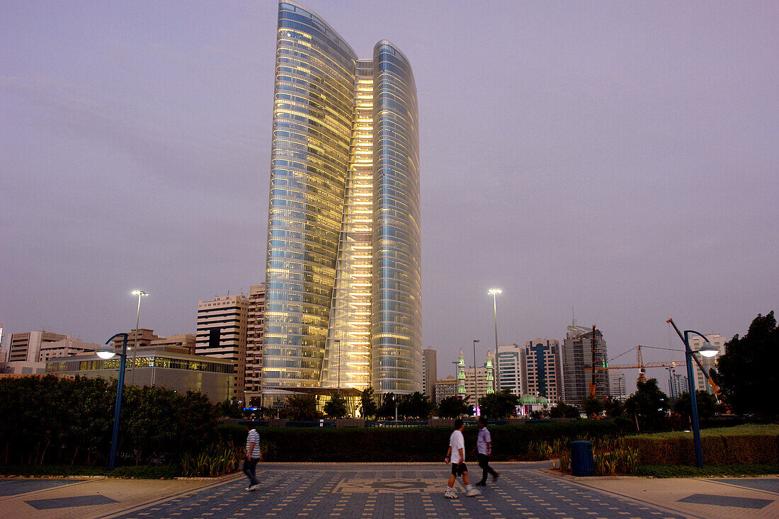 Abu Dhabi Investment Authority; ADIA, im Abendlicht, Abu Dhabi, Vereinigte Arabische Emirate, VAE